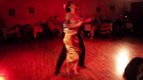 Dos Orillas Práctica De Tango Bailan Yesica Esquivel Y Ariel Leguizamon 3 3 Youtube