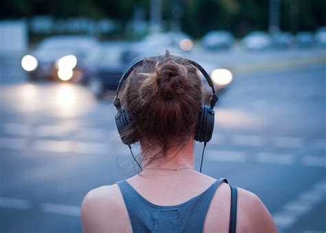 How Not To Talk To A Woman Who Is Wearing Headphones By Faruk Ateş