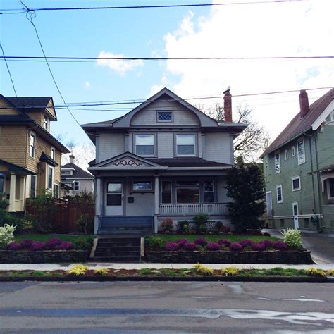 How Portland Dethroned the Single-Family Home - Bloomberg