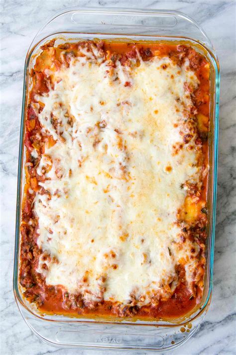 The Best Lasagna Recipe Simple And Classic Recipe Easy Lasagna