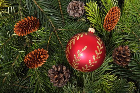 20 Great Ball Or Bauble Themed Free Christmas Wallpaper Or Christmas