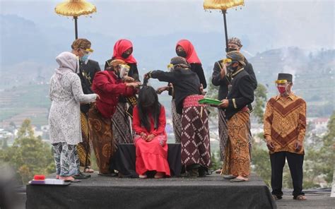 Dieng Culture Festival Tetap Menggelar Tradisi Potong Rambut Gimbal