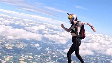 World Champion Maja Kuczynskas Gravity Defying Skydiving Stunt Is Too