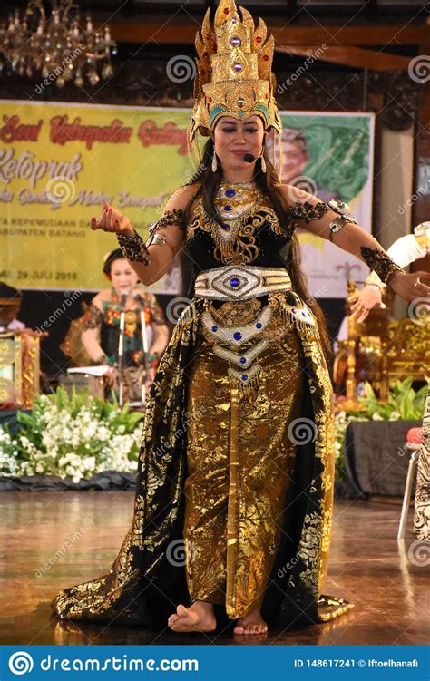 Ketoprak Es Una Historia Sobre El Reino Javanese Antiguo, Y La ?ltima ...