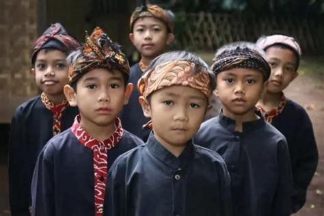 Contoh Perkenalan Diri Bahasa Sunda Dan Artinya Lengkap Blog Mamikos