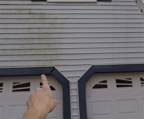 Cleaning Vinyl Siding With Bleach Water 8 Steps With Pictures