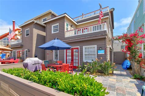 Take On A Sunny Outlook With This Adorable San Diego Vacation Rental In