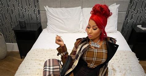 Nicki Minaj Appears With Red Hair And Amazing Outfit Daily News
