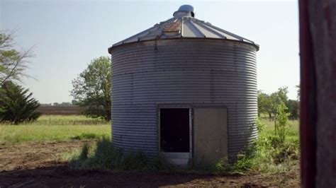Watch You Can T Turn That Into A House Hunting Cabin Silo S1 E8 TV