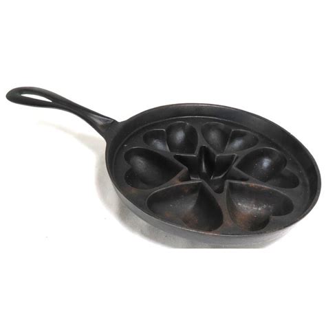 I use this 100 plus year old pan for perfect corn muffins, but you can use this recipe in any. Vintage Cast Iron Hearts & Star Muffin Baking Pan | Chairish