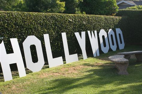 That way, if you need to get those favors personalized, you have a decent amount… Hollywood theme party | Movie themed party, Hollywood ...