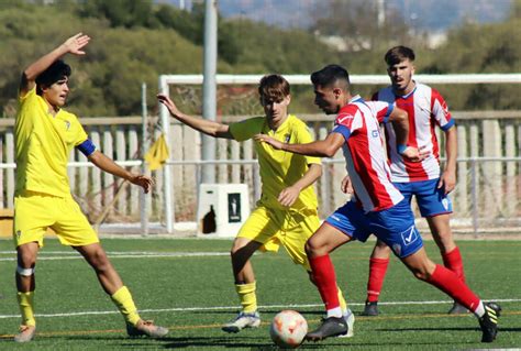 El Algeciras Cf Juvenil Que Acaba Con Diez Se Ve Remontado En 10 Por