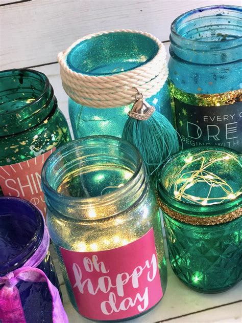 Use Mod Podge And Food Coloring To Make Cool Tinted Glass Mason Jars Mason Jar Crafts Diy