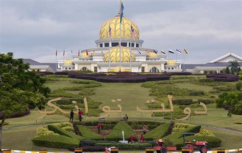 He was also a member of the fifa council from 2015 to 2019. Yang di-Pertuan Agong Ke-16 | Foto | Astro Awani