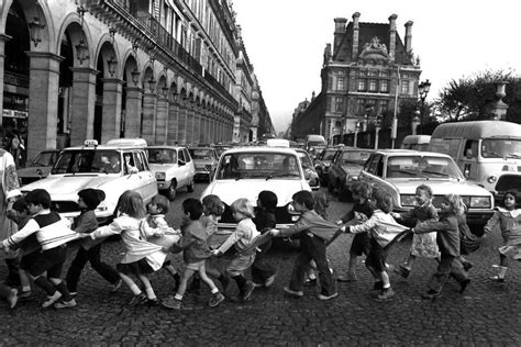 Robert Doisneau The Poetic Approach To Street Photography Exibart Street