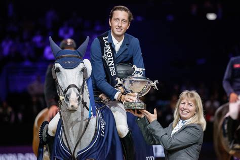 He competed at the 2016 summer olympics in rio de janeiro, brazil, where he finished six. Martin Fuchs et Clooney signent le doublé - Cheval Magazine