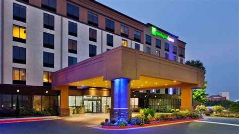 Guests at the hotel will be able to enjoy activities in and around keystone, like hiking, skiing and cycling. Holiday Inn Express & Suites Atlanta Downtown, Atlanta ...