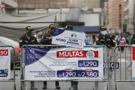 Suscríbete a los newsletters de rpp. Coronavirus Perú | Mesa Redonda: aglomeración y largas colas para compras a pocas de Navidad ...