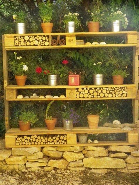 The idea of using the pallets for garden decoration needs creativity. Used Pallet Recycling Ideas | Pallet Ideas