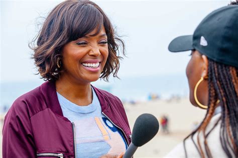 women s health company hologic and actor director aisha tyler partner to help the one in five