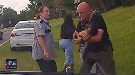 Caught on Bodycam: Police Officers Saving Babies' Lives - YouTube