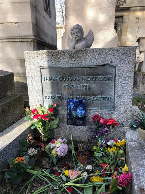 Dropped 3 Tabs With 2 Of My Closest Friends And Went To Père Lachaise