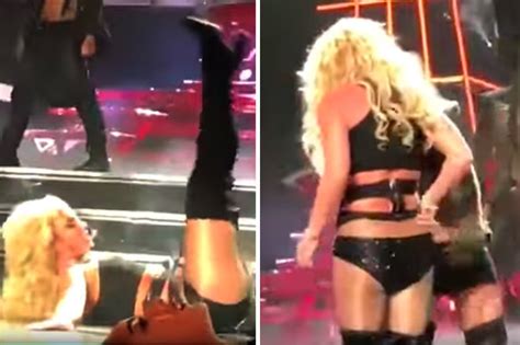 Britney Spears Hit By Wardrobe Malfunction At Piece Of Me Las Vegas