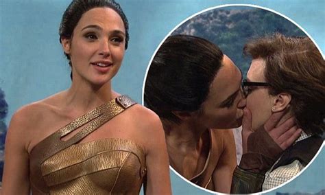 She Locked Lips With Chris Pine As Steve Trevor In The Wonder Woman