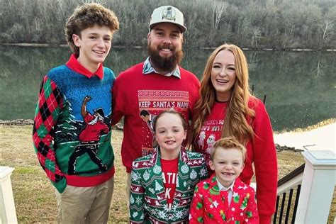 Maci Bookout Smiles With Her Family Of Five As They Get Decked Out To Celebrate Christmas Blessed