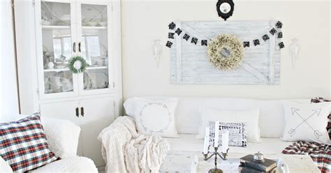 Happy At Home Black And White Cottage Style Living Room
