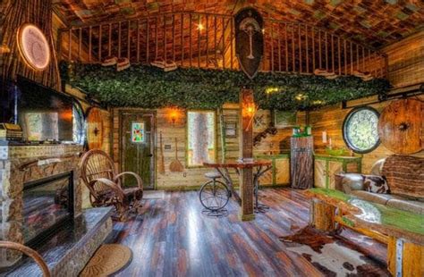 Lord Of The Rings Fans Need To See This Awesome Hobbit Hole Available