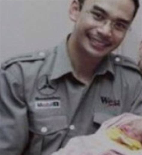 Maybe you would like to learn more about one of these? Norman Hakim 'Throwback' Kisah Sambut Anak Dalam Kereta ...