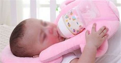 Parents Warned To Get Rid Of Baby Self Feeding Pillows Due To Risk Of