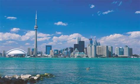 Durch den ontariosee verläuft die grenze zwischen kanada und den usa, 18. North America: shore of Lake Ontario, Toronto -- Kids ...