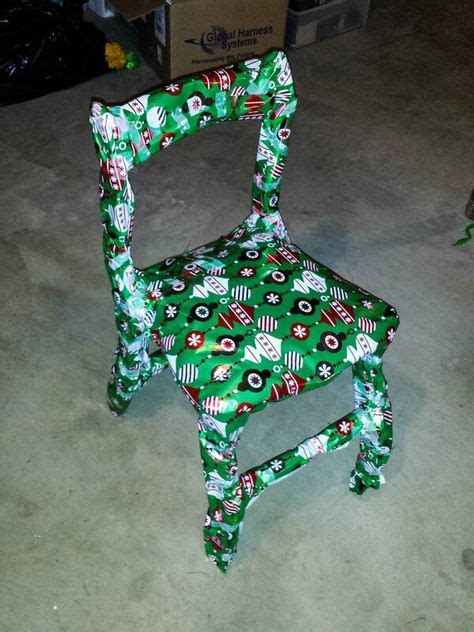 21 People Who Got Creative With Their T Wrapping Funny Christmas