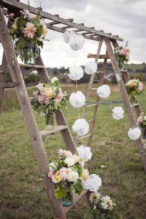 How To Decorate Your Vintage Wedding With Seemly Useless