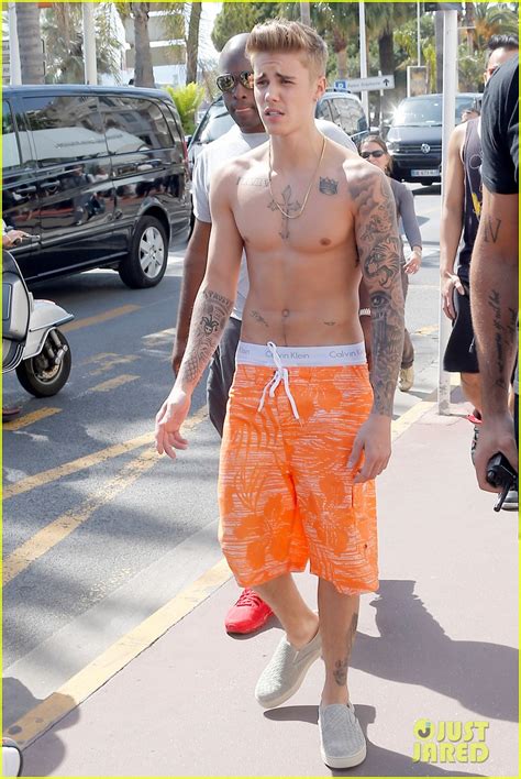 Full Sized Photo Of Justin Bieber Continues Going Shirtless Cannes 03