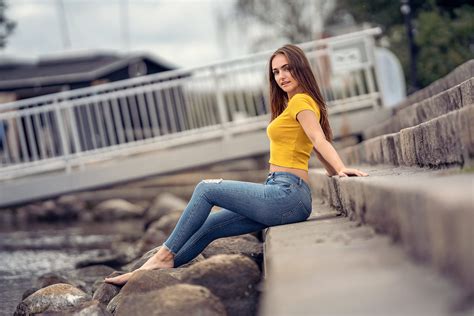 Brunette Women Model Px Depth Of Field Jeans Yellow Tops Torn Jeans T Shirt Wallpaper