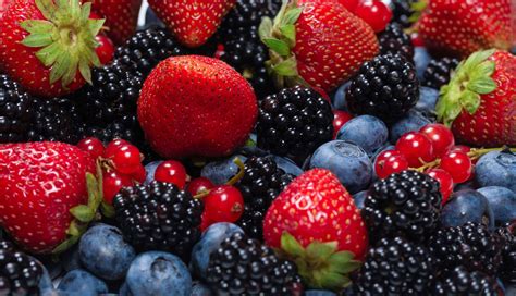 Are Blueberries Blackberries And Strawberries Really Berries Veritable Vegetable
