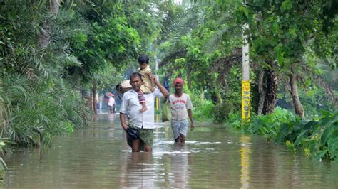 Deadly Floods Leave Scores Killed In India Cnn