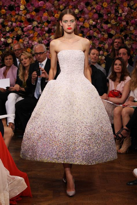 Pin By Lauren Yu On Styles I Like Dior Wedding Dresses Haute Couture