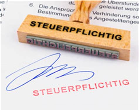 In der begründung des urteils legt er parameter für die berechnung fest, ab wann doppelte besteuerung vorliegt. Nichtangabe von Rentenbezügen und Steuerhinterziehung