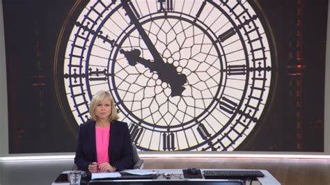 Rupert murdoch is no longer affiliated with sky news uk, however, newscorp still has a share of sky news. Sky News launches new News at 10 programme
