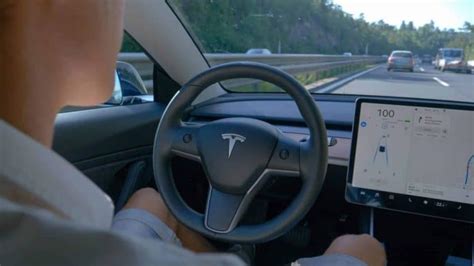 Tesla Faces Trial Over Fatal Autopilot Crash Employment And Business News