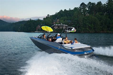 Wakeboard Boat Reviews Axis A Wakeboarding Mag