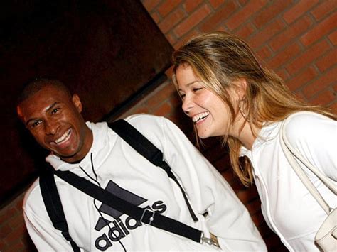 Samara had planned to become a gymnast but decided to study theater to lose her inhibitions. EGO - NOTÍCIAS - Samara Felippo e seu novo namorado ...