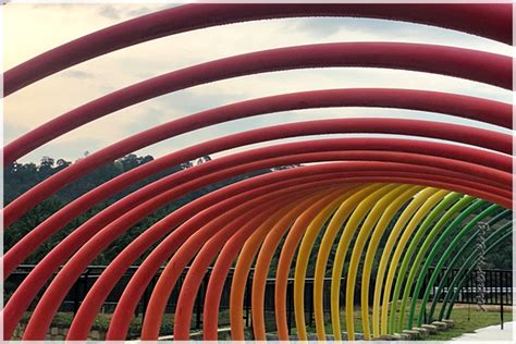 • #colourful #colours #wave #elminacentralpark #rainbow #walkway #park #spectrum #klgemstravel #klgemsofficial #kualalumpur #discoverkualalumpur. SUPERMENG MALAYA: ELMINA VALLEY - Rainbow Bridge