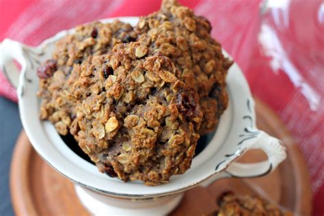 Sugar cookies are wonderful for lots of holidays throughout the year. Oatmeal Cookies with Almond Flour and Cranberries | Almond ...
