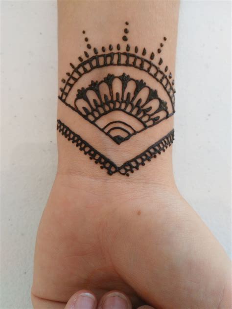 Simple Wrist Tattoo Wrist Henna Henna Tattoo Hand Small Henna Tattoos