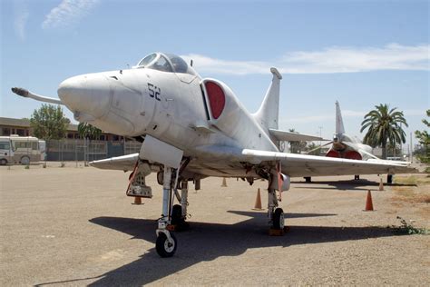 Douglas A 4f Skyhawk Specifications And Photos